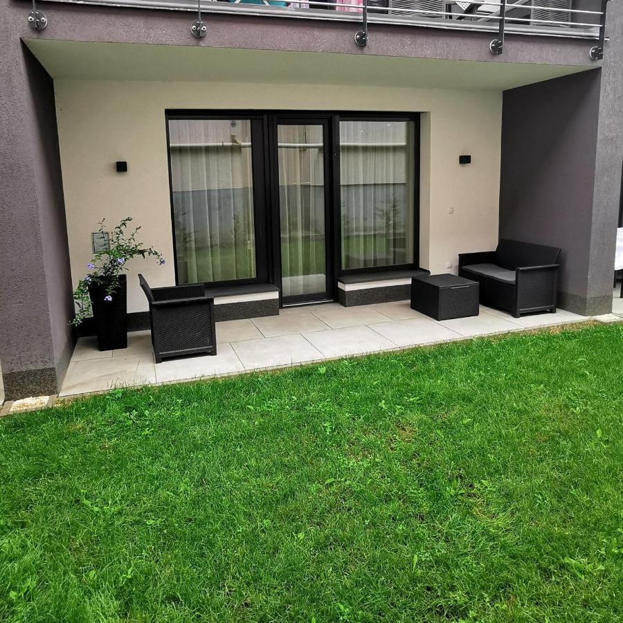 Lavida Deluxe Villa ไฮจ์ดุสโซบอสโล ภายนอก รูปภาพ